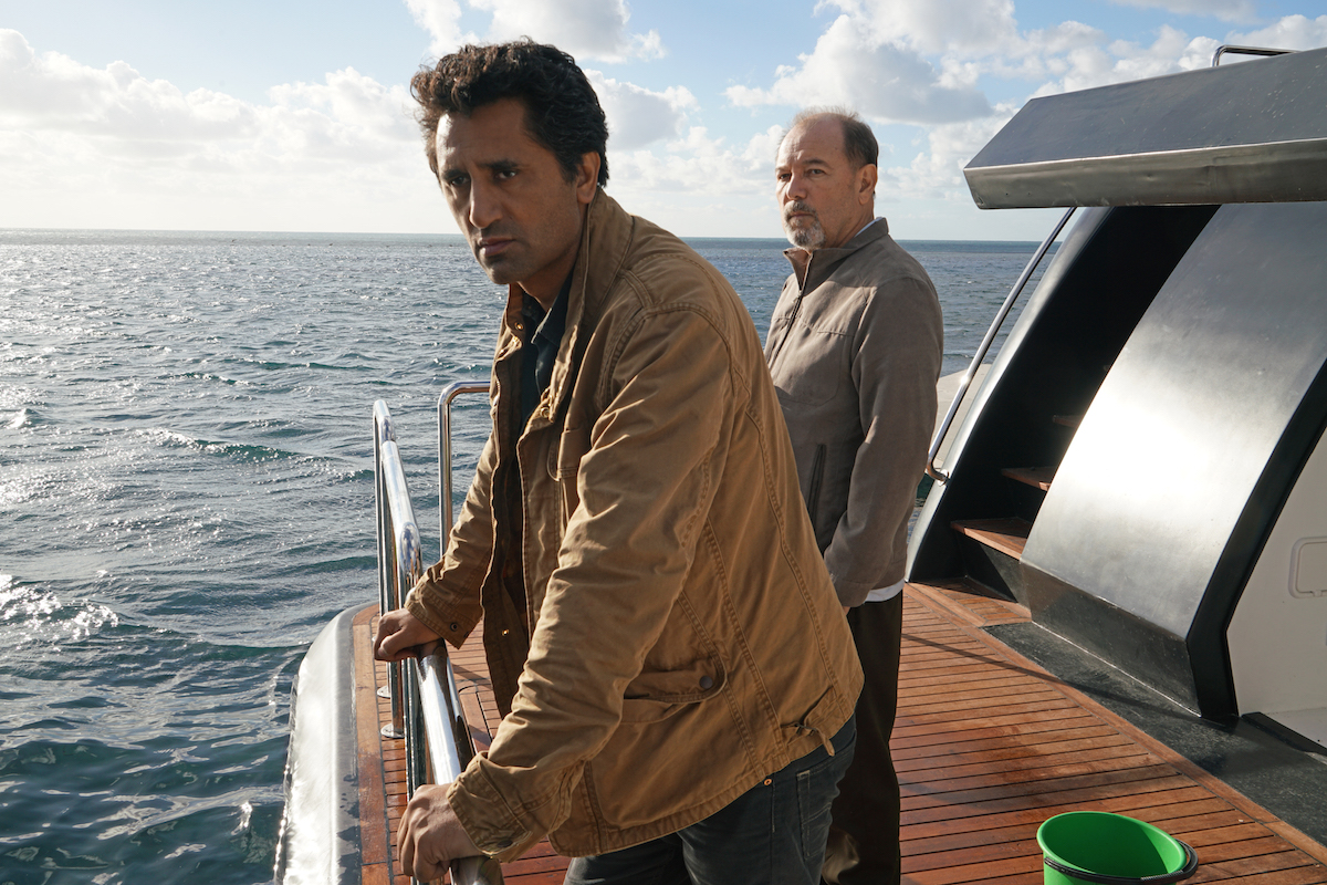 Read more about the article Fear the Walking Dead Season 2 Episode 1 Review